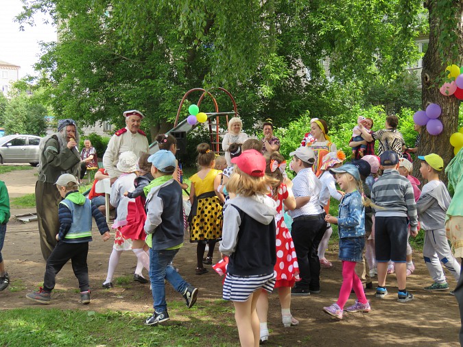 В Кинешме дети увидели «Радугу красок» фото 7