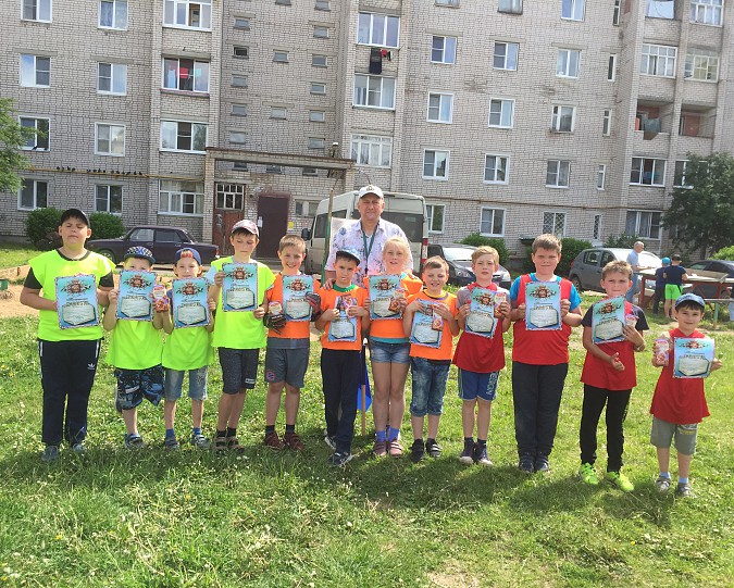 В микрорайоне «ДХЗ» прошел веселый детский праздник фото 21