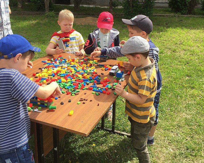 В микрорайоне «ДХЗ» прошел веселый детский праздник фото 15
