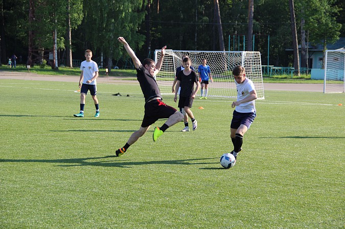 Лидер чемпионата Кинешмы по футболу потерпел два поражения подряд фото 4