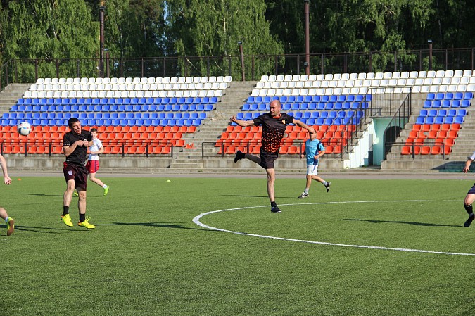 Лидер чемпионата Кинешмы по футболу потерпел два поражения подряд фото 2