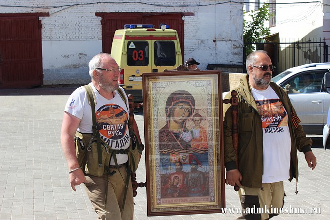 В Кинешме встретили участников всероссийского автомобильного крестного хода «Святая Русь» фото 4