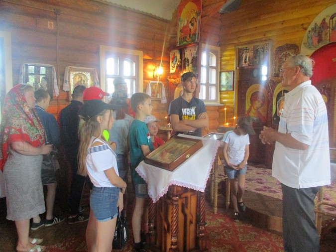 Воспитанники кинешемского детского дома совершили экскурсию в шилекшинский Дом ремёсел фото 3