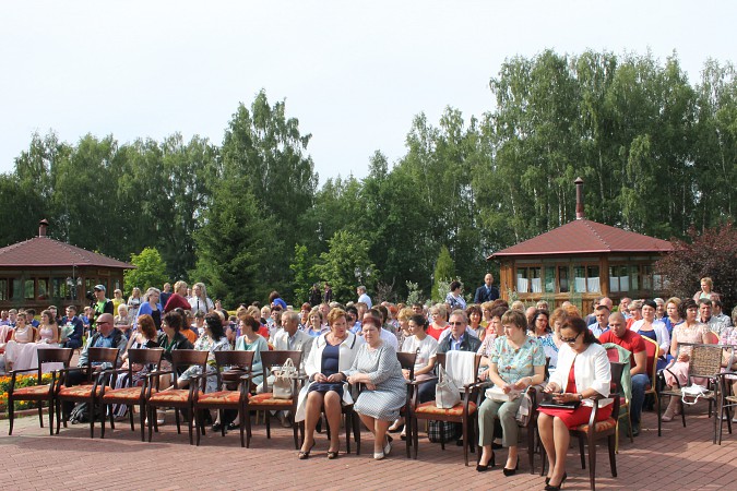В Семигорье прошел выпускной бал фото 2