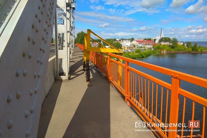 В Кинешме на днях начнется повторная покраска некоторых элементов Никольского моста фото 9