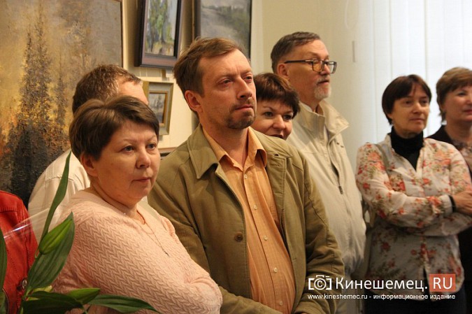 Под ритмы электрогитары в Кинешме открылась юбилейная выставка Владимира Шагина фото 4
