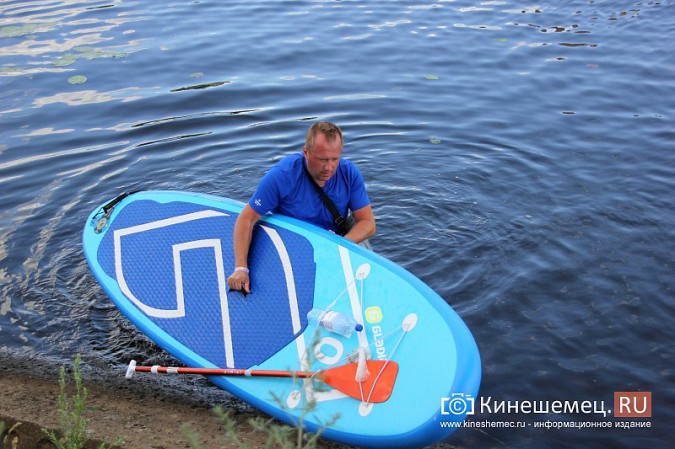 На доске для серфинга житель Ессентуков проплыл от Семигорья до Кинешмы фото 12