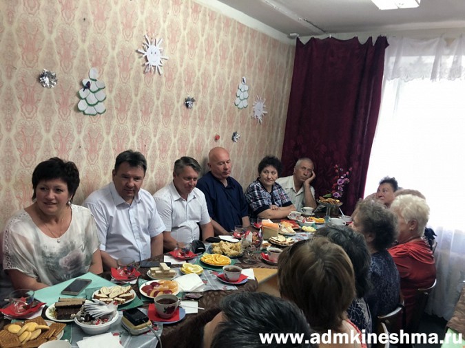 Мэр Кинешмы обсудил благоустройство города с членами национально-культурной автономии татар фото 2