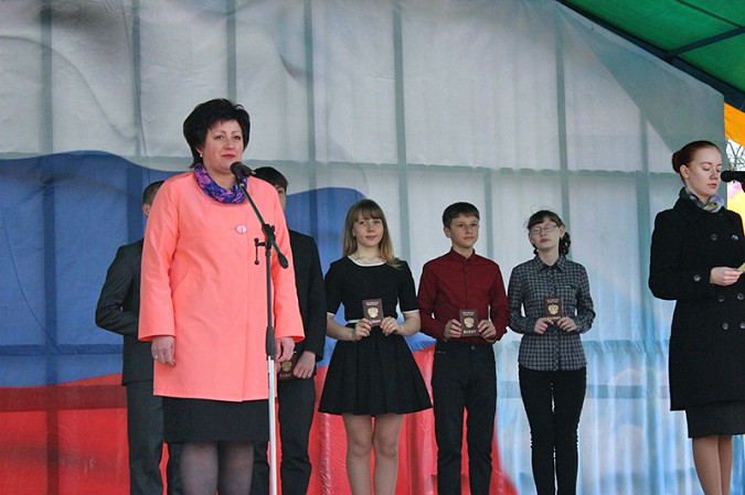 Паспорта, медали и грамоты вручали 1 мая в Кинешме фото 18