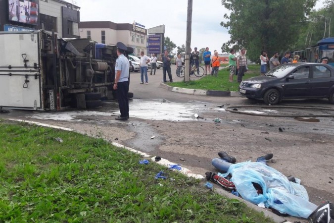 В аварии в Иваново погиб 26-летний мотоциклист фото 2