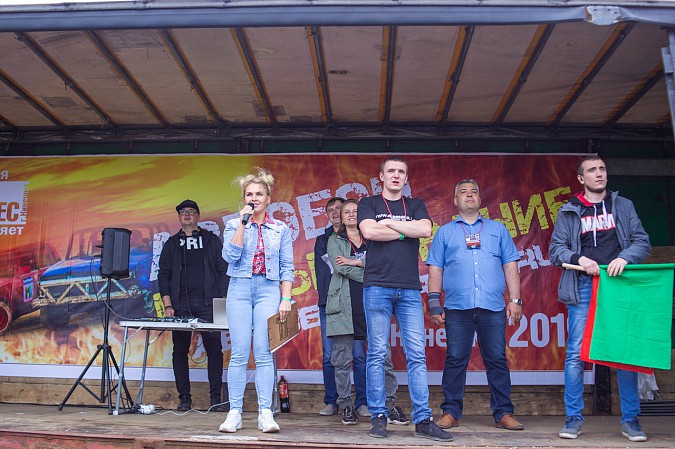 В Кинешме в четвертый раз прошли гладиаторские бои машин фото 27