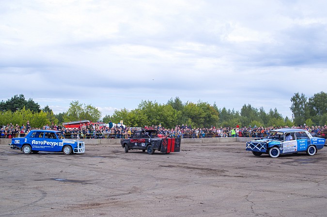 В Кинешме в четвертый раз прошли гладиаторские бои машин фото 13