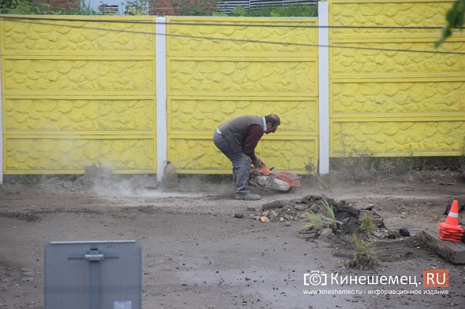 На улице Комсомольской ремонтируют парковку фото 7