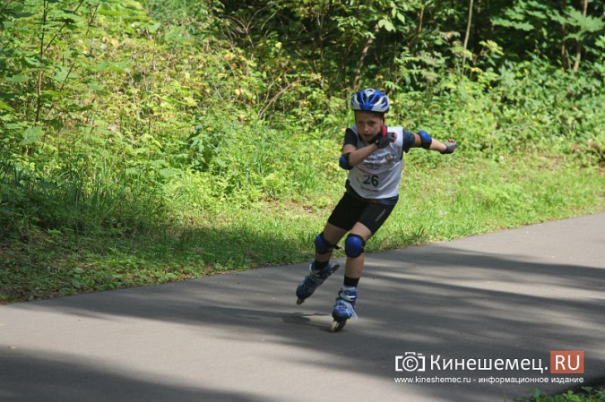 Спортсмены Ивановской области соревновались в Кинешме на лыжероллерах и роликовых коньках фото 12