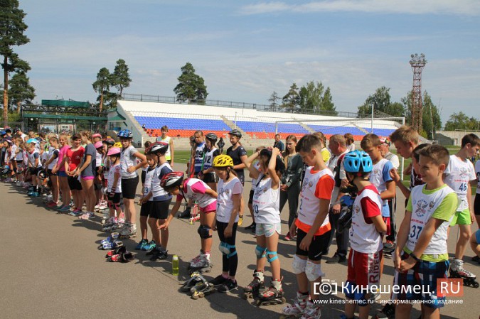 Спортсмены Ивановской области соревновались в Кинешме на лыжероллерах и роликовых коньках фото 2