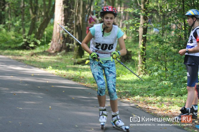 Спортсмены Ивановской области соревновались в Кинешме на лыжероллерах и роликовых коньках фото 30