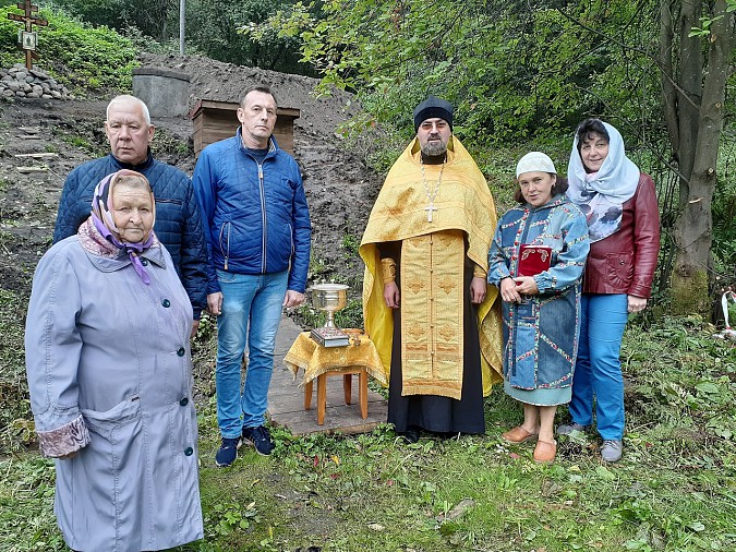 В Наволоках отслужили молебен на Святом источнике фото 2