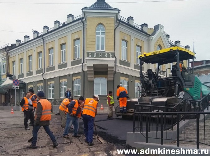Мэр Кинешмы проверил повторный ремонт улицы Рылеевской фото 4