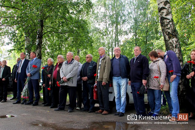 В Кинешме увековечили память Петра Дмитриева и Станислава Масленникова фото 9
