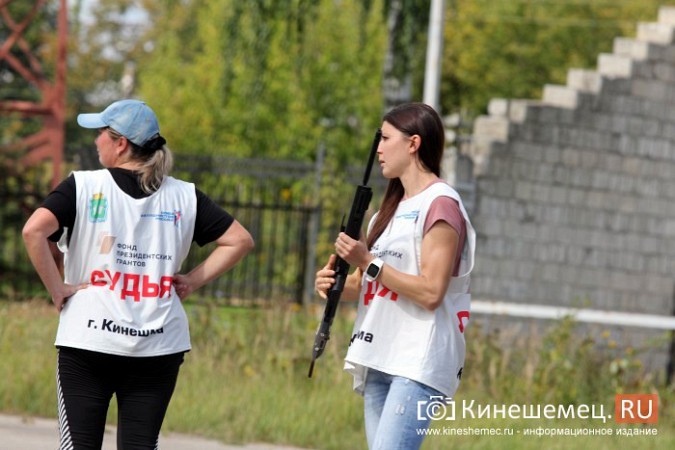 В честь Дня флага России кинешемские биатлонисты соревновались в спринте фото 56