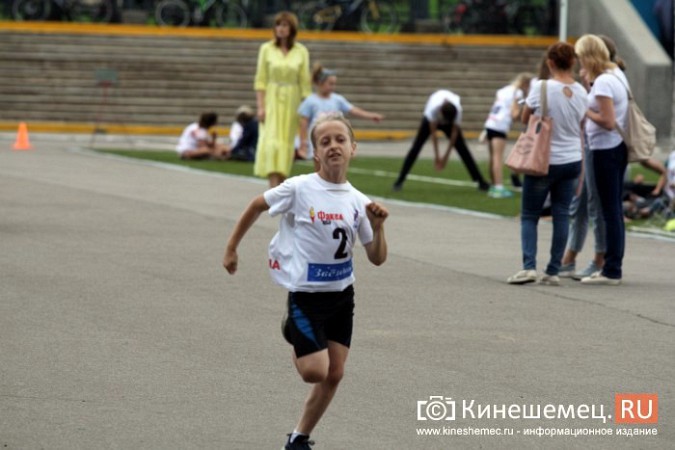 В честь Дня флага России кинешемские биатлонисты соревновались в спринте фото 9