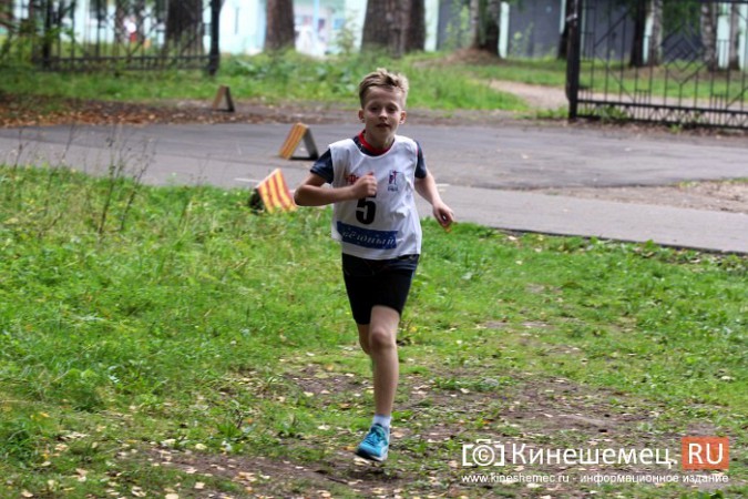 В честь Дня флага России кинешемские биатлонисты соревновались в спринте фото 10