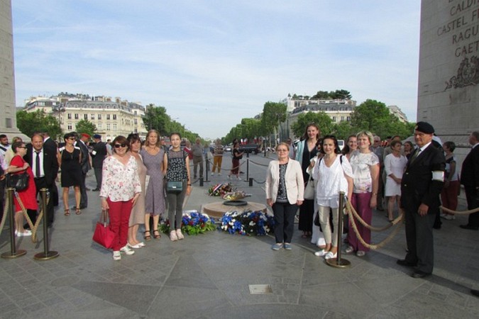 Кинешемка посетила Париж в составе делегации российского фонда мира фото 2