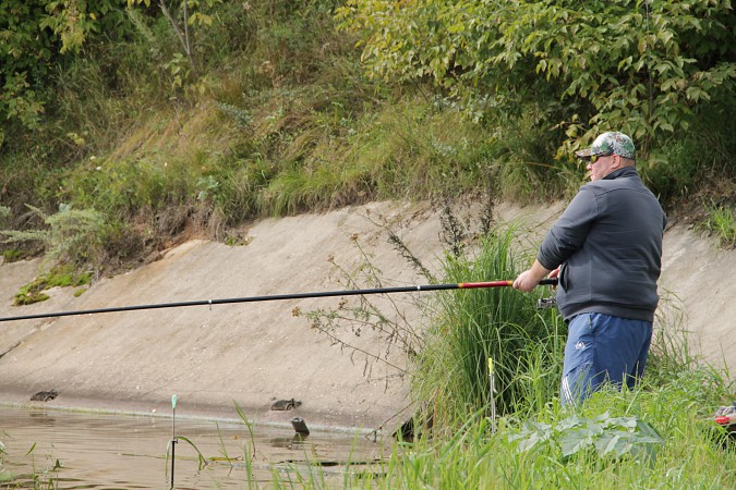 Кинешемцы состязались в рыбной ловле на поплавочную удочку фото 11