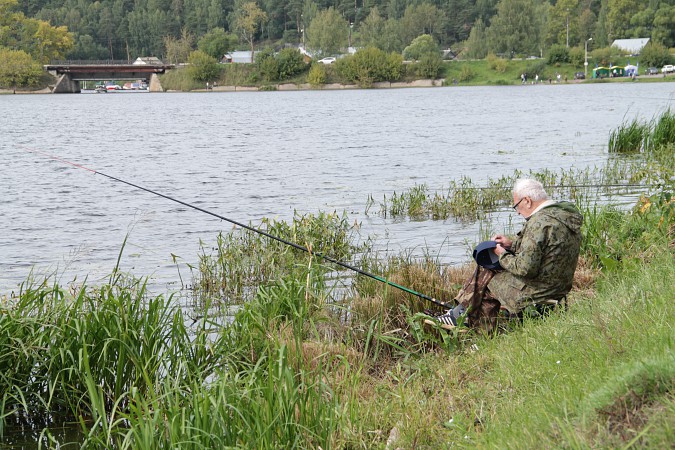 Кинешемцы состязались в рыбной ловле на поплавочную удочку фото 3