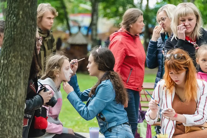 Коля и Соня из Кинешмы трогательно прочитали стихи в парке имени Степанова фото 3