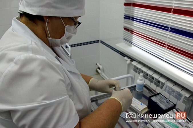 Сотрудникам Кинешемской ЦРБ сделали прививки от гриппа фото 2