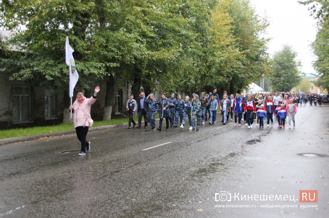 Мэр Кинешмы вместе с горожанами сделал условные 10 тыс. шагов к здоровью фото 13