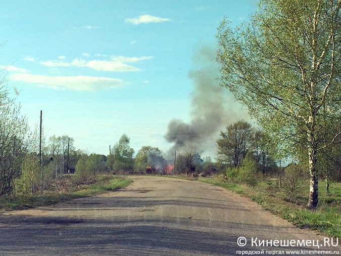 Два человека погибли при пожаре в Заволжском районе фото 2