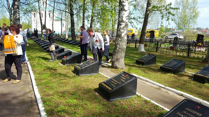 На кладбище «Затенки» в Кинешме состоялся митинг в честь Дня Победы фото 18