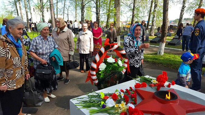 На кладбище «Затенки» в Кинешме состоялся митинг в честь Дня Победы фото 21