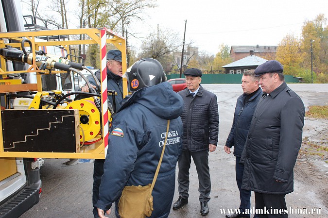 Глава Кинешмы дал положительную оценку городским силам экстренного реагирования фото 5