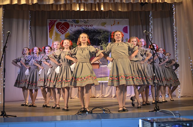 В Наволоках прошел концерт «Вместе возродим и благоустроим город» фото 27