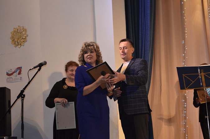 В Наволоках прошел концерт «Вместе возродим и благоустроим город» фото 5