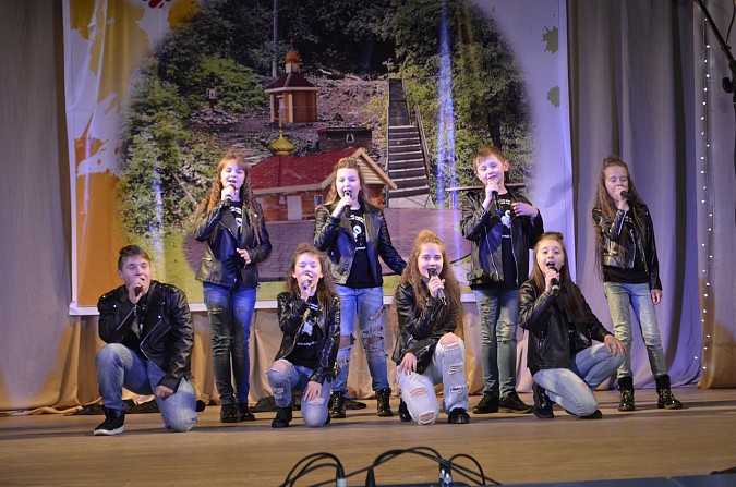 В Наволоках прошел концерт «Вместе возродим и благоустроим город» фото 4