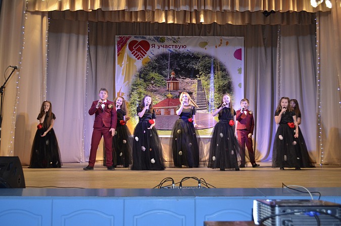 В Наволоках прошел концерт «Вместе возродим и благоустроим город» фото 29