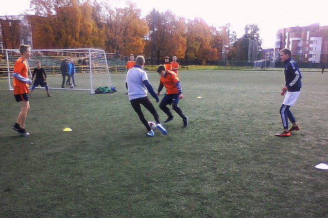 Дворовые футболисты биатлониста Лоскунина выиграли областной турнир «Уличный красава» фото 5