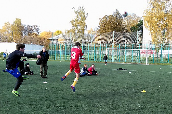 Дворовые футболисты биатлониста Лоскунина выиграли областной турнир «Уличный красава» фото 15