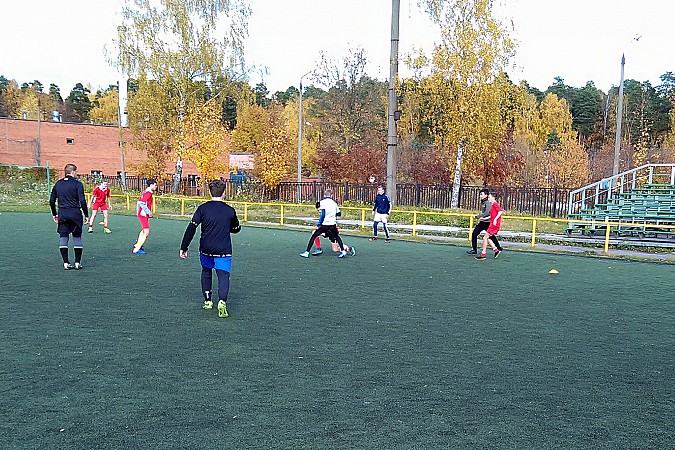 Дворовые футболисты биатлониста Лоскунина выиграли областной турнир «Уличный красава» фото 13