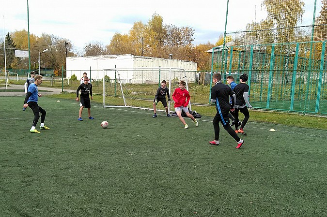 Дворовые футболисты биатлониста Лоскунина выиграли областной турнир «Уличный красава» фото 11