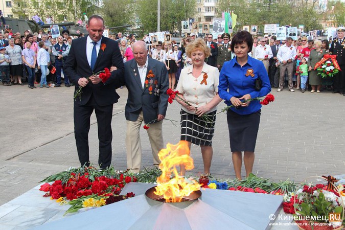 Сотни кинешемцев приняли участие в митинге, посвящённом Дню Победы фото 82