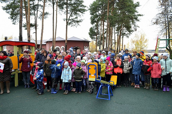 В Наволоках открыли новую детскую игровую площадку фото 13