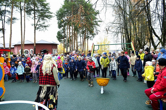 В Наволоках открыли новую детскую игровую площадку фото 17