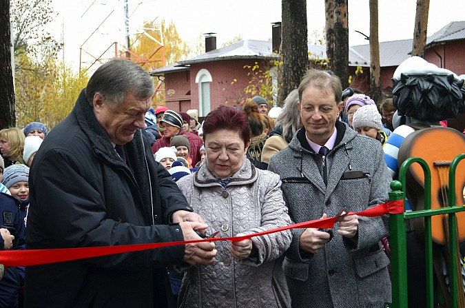 В Наволоках открыли новую детскую игровую площадку фото 11