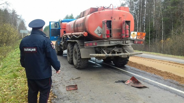В Ивановской области столкнулись трактор и бензовоз фото 8