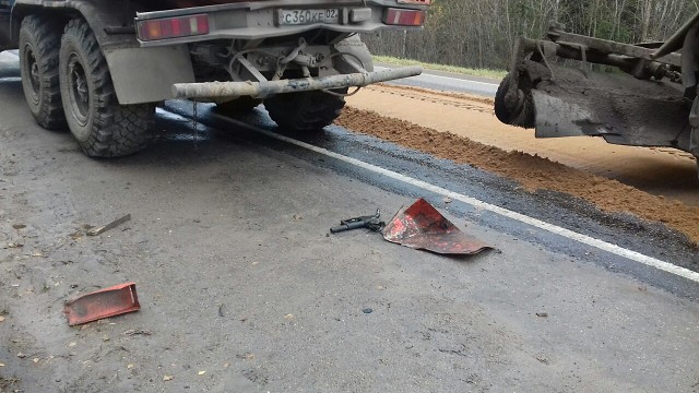 В Ивановской области столкнулись трактор и бензовоз фото 6